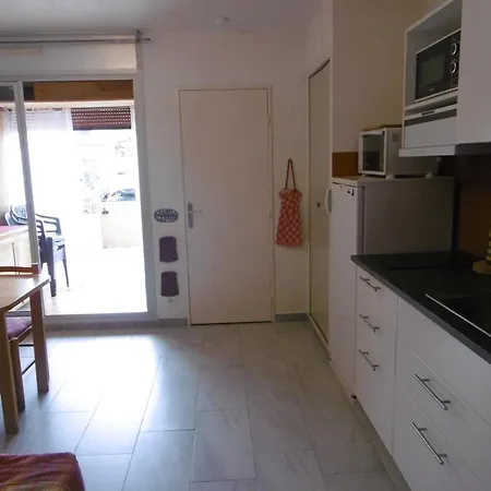 T2 Climatise Avec Piscine, Parking Prive, Proche Port Et Commerces, Ideal 4-5 Pers. - Fr-1-796-9 *