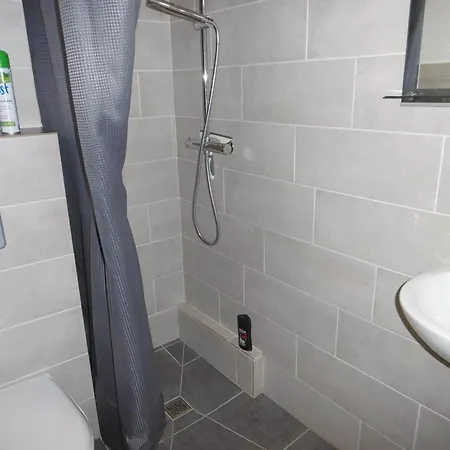 T2 Climatise Avec Piscine, Parking Prive, Proche Port Et Commerces, Ideal 4-5 Pers. - Fr-1-796-9 *
