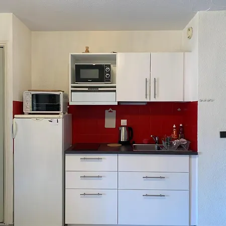 Apartment T2 Climatise Avec Piscine, Parking Prive, Proche Port Et Commerces, Ideal 4-5 Pers. - Fr-1-796-9
