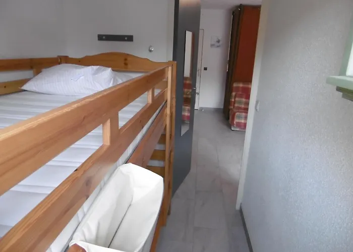 Apartmán T2 Climatise Avec Piscine, Parking Prive, Proche Port Et Commerces, Ideal 4-5 Pers. - Fr-1-796-9 Gruissan